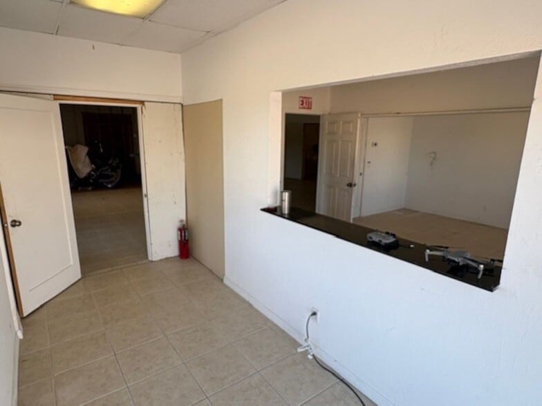 More Photos Of 6745 N Old Dixie Hwy, Fort Pierce Warehouse For Lease