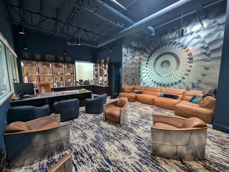 More Photos Of 21010 S Figueroa St, Carson Showroom For Sale