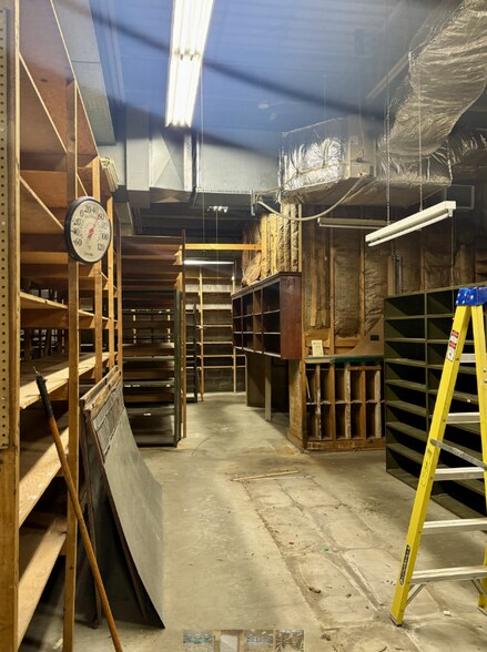 More Photos Of 121 E Main St, Webster Freestanding For Lease