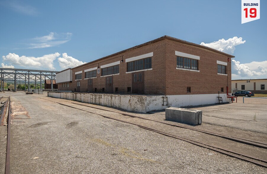 More Photos Of 669 W Quinn Rd, Pocatello Unknown For Lease