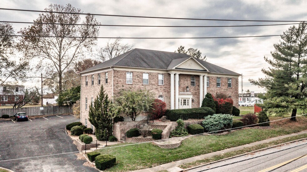 Primary Photo Of 116 Cliff Cave Rd, Saint Louis Office For Lease