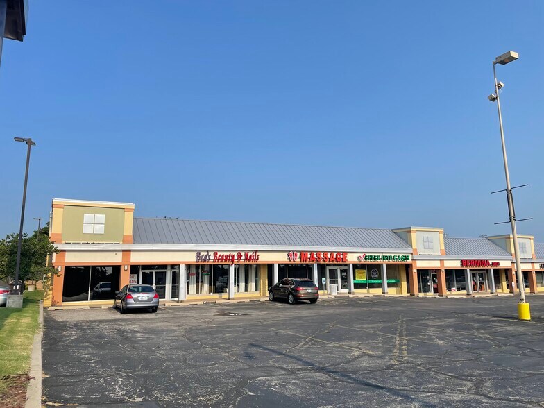 Primary Photo Of 6807-7013 N May Ave, Oklahoma City Unknown For Lease