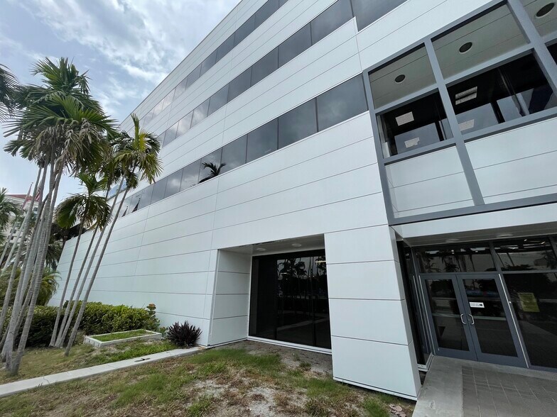 More Photos Of 1799 SE 17th St, Fort Lauderdale Medical For Lease