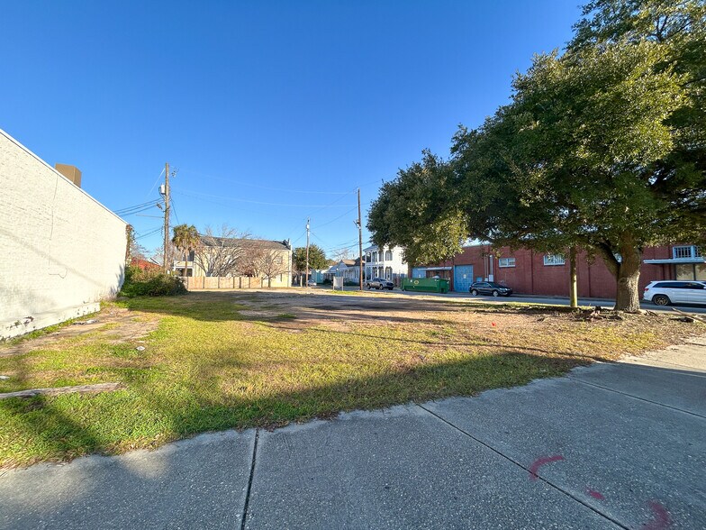 More Photos Of 612 Dauphin St, Mobile Storefront Retail Office For Lease