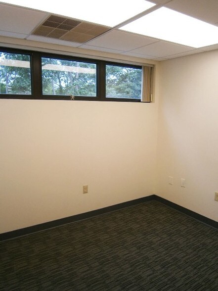 More Photos Of 179 Quincy St, Brockton Medical For Lease