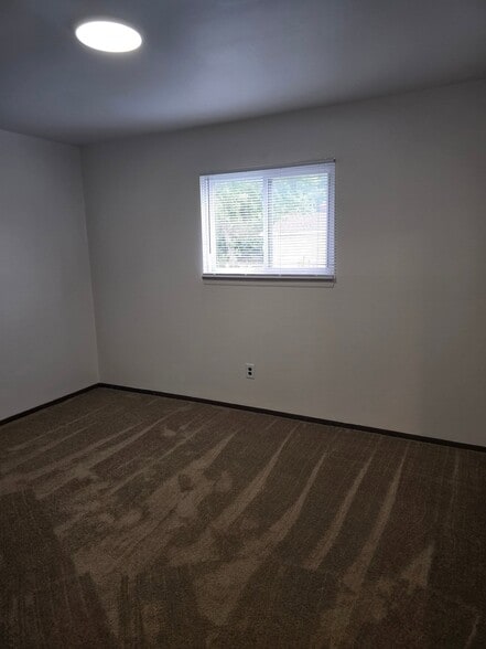 More Photos Of 1870 Saint Johns Blvd, Lincoln Park Apartments For Sale