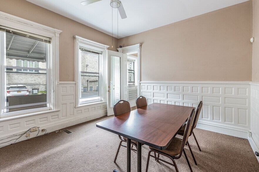 More Photos Of 1092 Main St, Buffalo Office For Lease