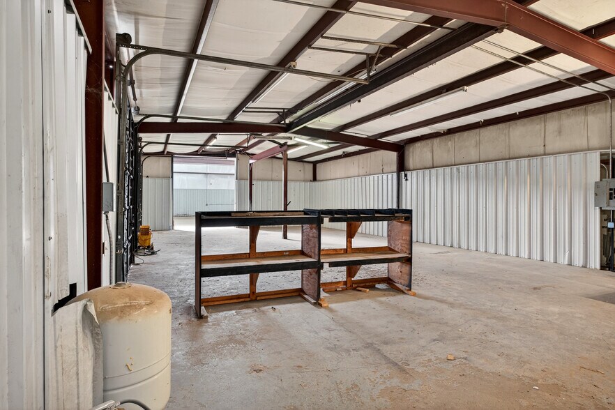 More Photos Of 2716 Judy Ave, Odessa Warehouse For Sale