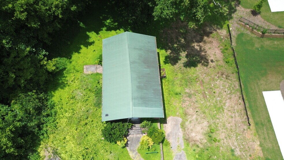 More Photos Of 133 2nd NW St, Atlanta Religious Facility For Lease