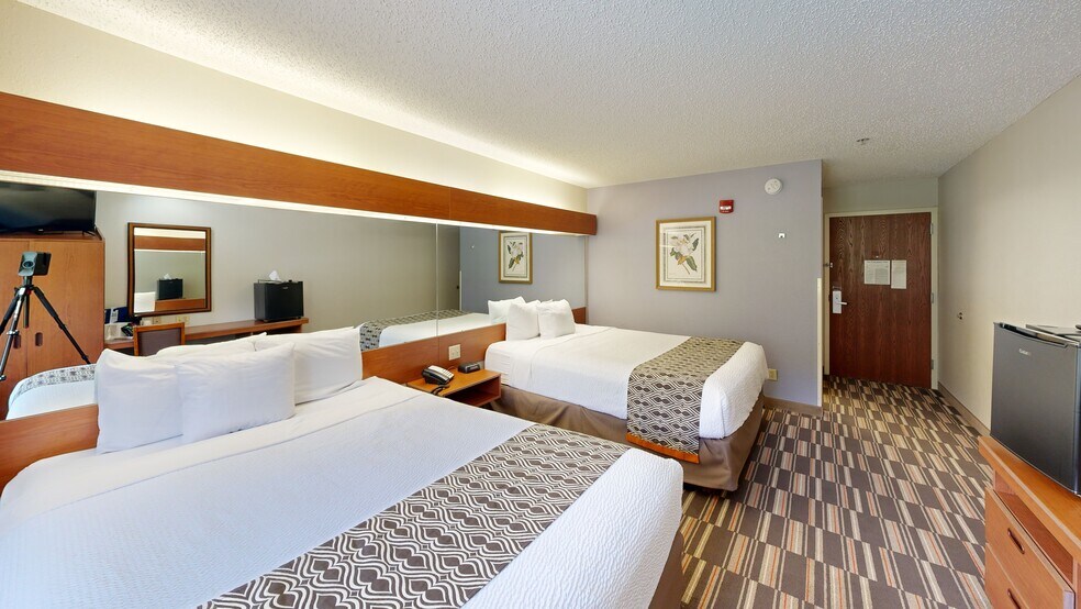 More Photos Of 674 Casino Trl, Cherokee Hotel For Sale