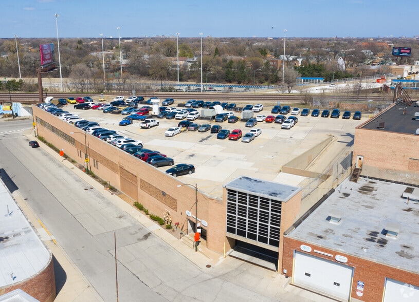 More Photos Of 4319-4321 N Knox Ave, Chicago Warehouse For Lease