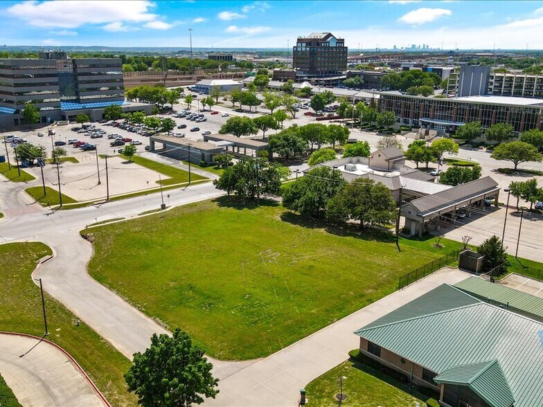 More Photos Of 860 Thousand Oaks, Hurst Land For Sale