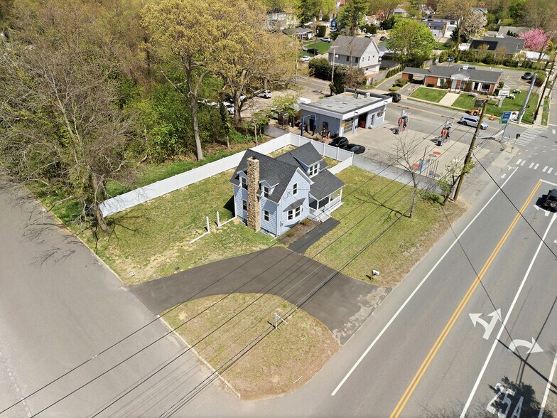 More Photos Of 749 E Main St, Kings Park Office Residential For Sale