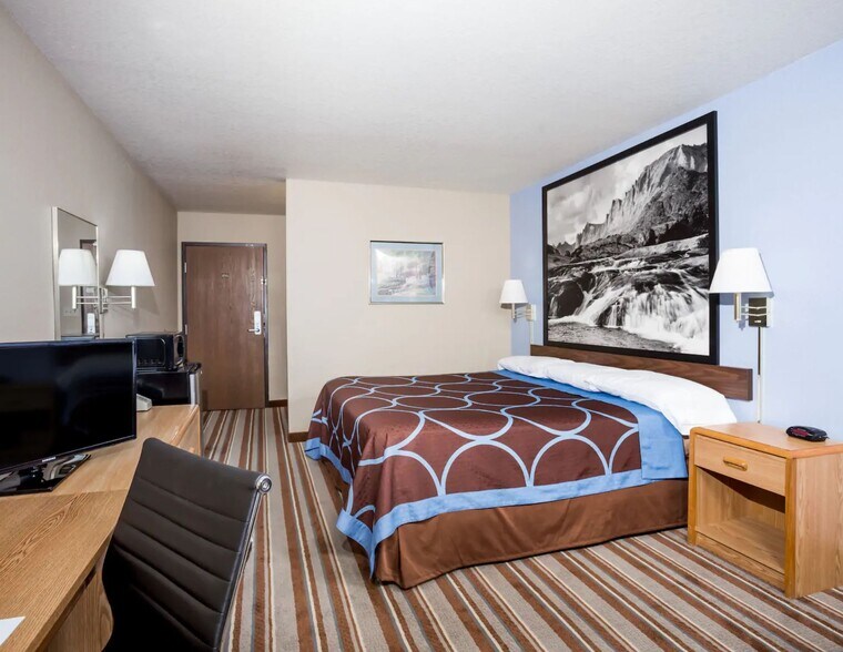 More Photos Of 1214 13th St S, Great Falls Hotel For Sale