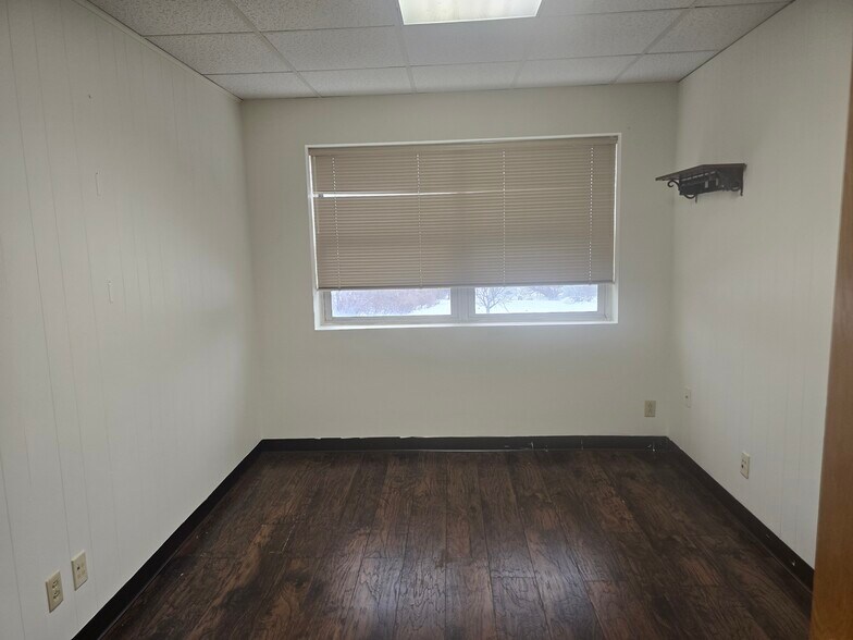 More Photos Of 1326 Schofield Ave, Schofield Office For Lease