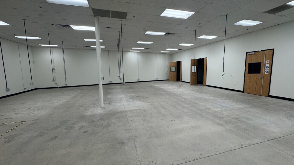 More Photos Of 6155 Corte Del Cedro, Carlsbad Research And Development For Lease