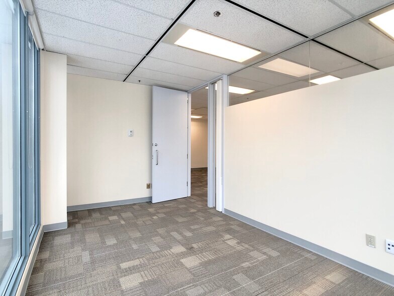 More Photos Of 5811 Cooney Rd, Richmond Office For Lease
