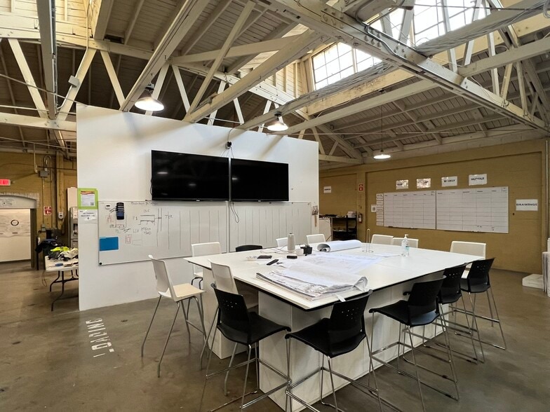 More Photos Of 450 S Raymond Ave, Pasadena Warehouse For Sale