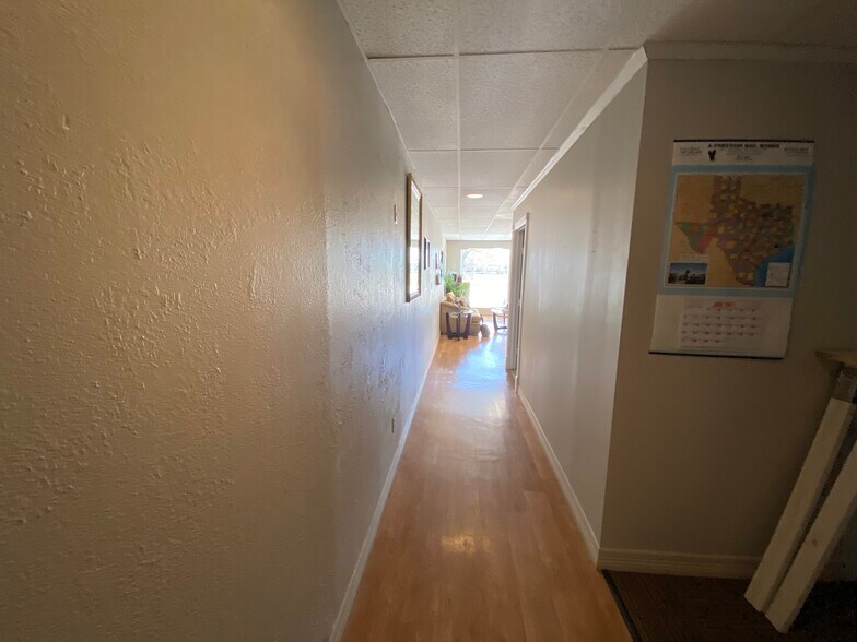 More Photos Of 805 12th St, Hempstead Office Residential For Sale