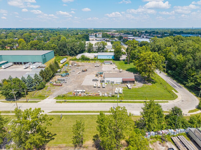More Photos Of 1660 Universal Rd, Columbus Warehouse For Sale
