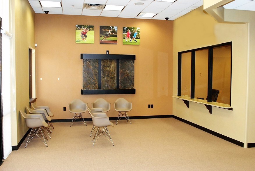 More Photos Of 10411 Moss Park Rd, Orlando Office For Lease