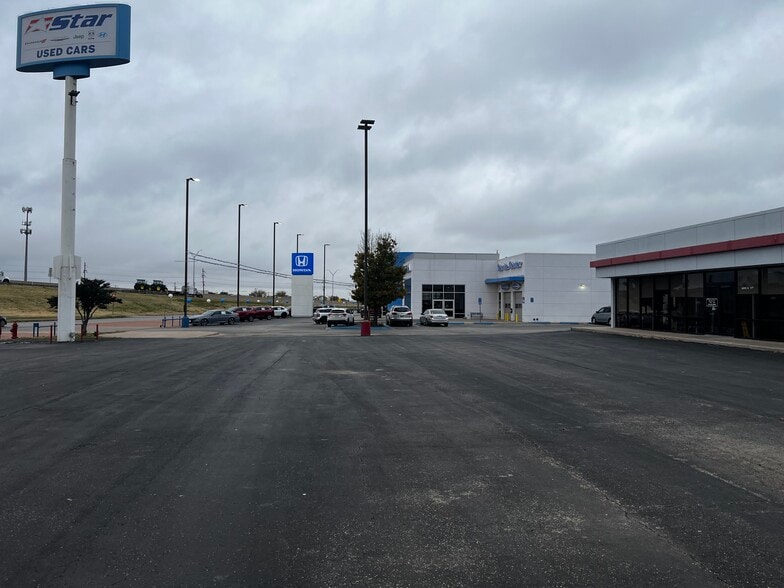 More Photos Of 4850 S 14th St, Abilene General Retail For Sale