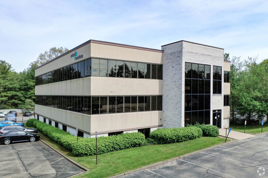 Primary Photo Of 9576 Perry Hwy, Pittsburgh Office For Lease