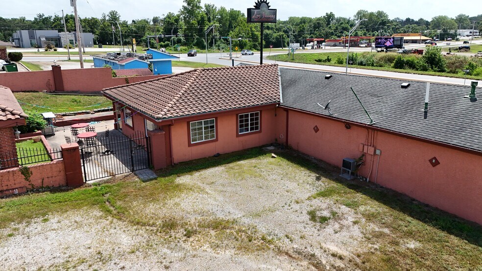 More Photos Of 117 Centennial Blvd, Nevada Restaurant For Sale