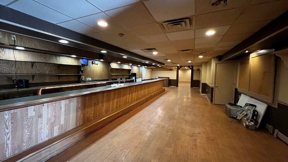More Photos Of 1708 Washington Blvd, Easton Restaurant For Lease