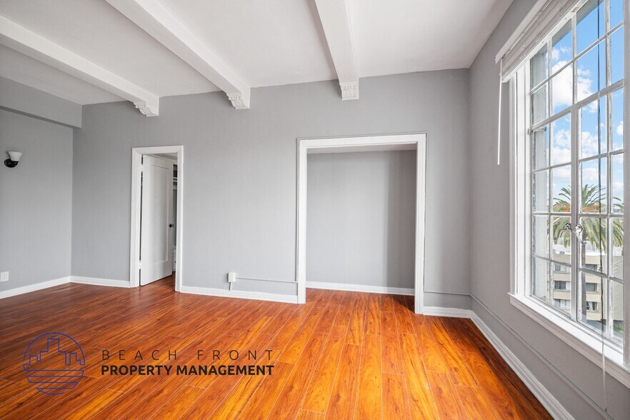 More Photos Of 512 S Hobart Blvd, Los Angeles Apartments For Sale