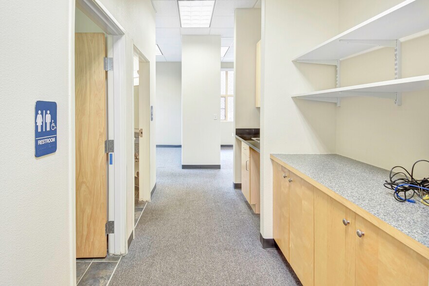 More Photos Of 88 Inverness Cir E, Englewood Office For Sale