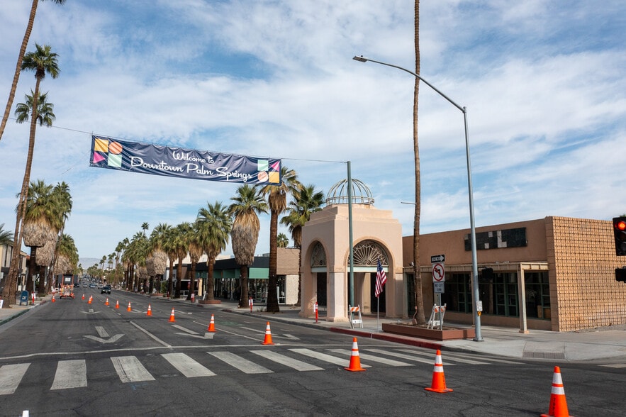 More Photos Of 490 S Palm Canyon Dr, Palm Springs Freestanding For Sale