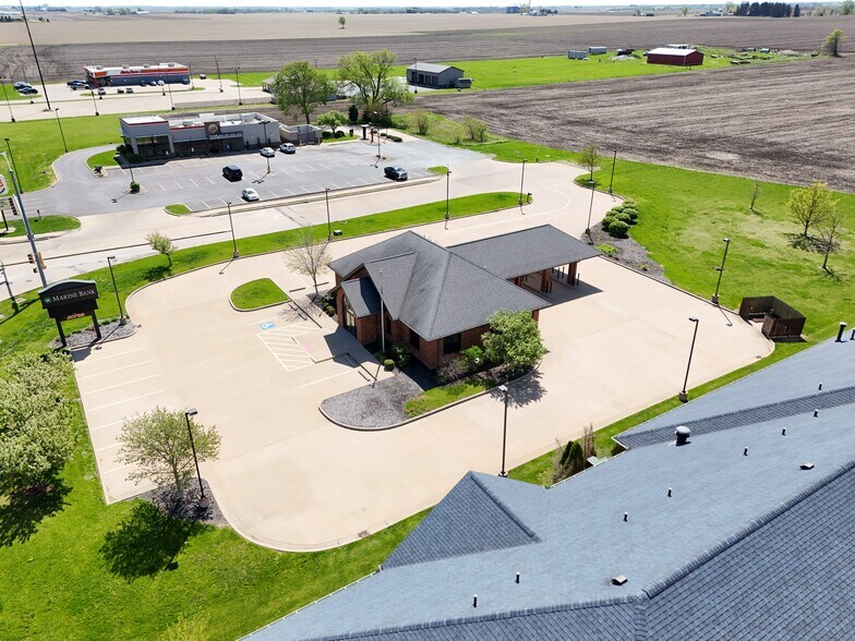 More Photos Of 1661 E Jackson St, Macomb General Retail For Lease