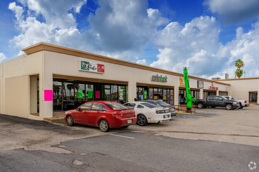 216410 N Ed Carey Dr, Harlingen, TX 78550 Retail For Lease