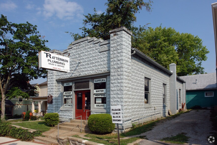 More Photos Of 11615 Main St, Louisville Freestanding For Sale