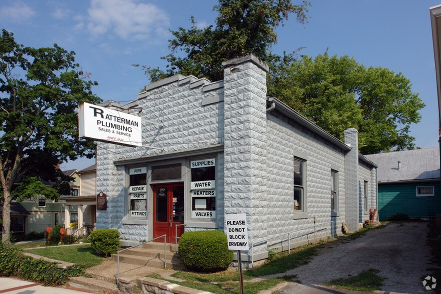 More Photos Of 11615 Main St, Louisville Freestanding For Sale