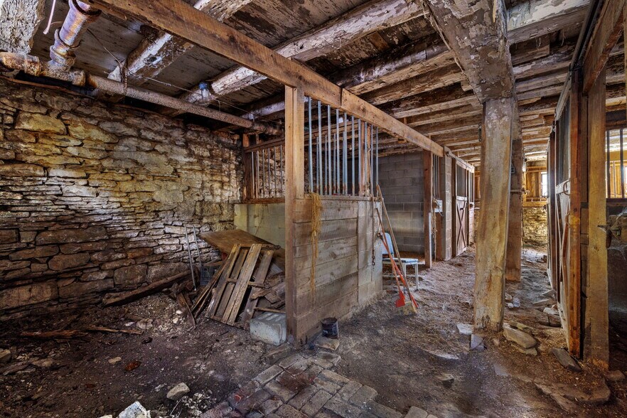 More Photos Of 118 Saltarka Ln, Zelienople Specialty For Sale