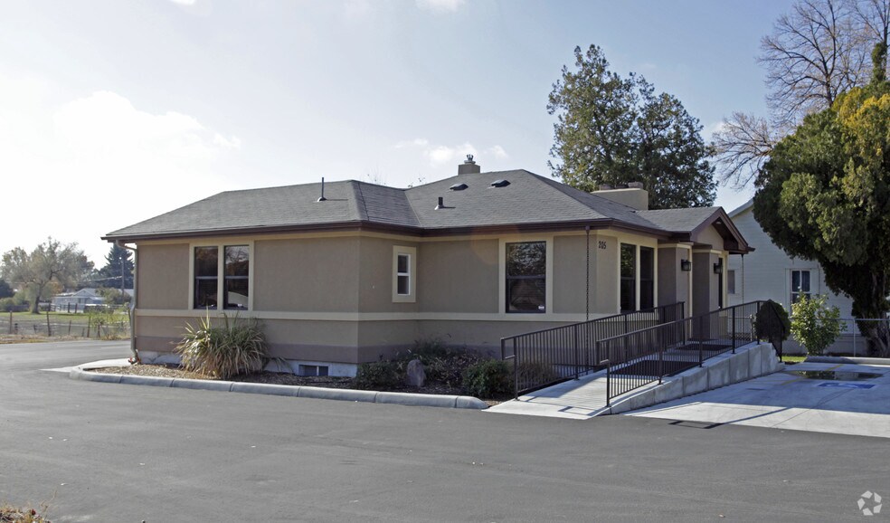 More Photos Of 205 W Logan St, Caldwell Office For Sale