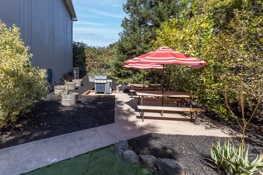 More Photos Of 408 Keller St, Petaluma Apartments For Sale