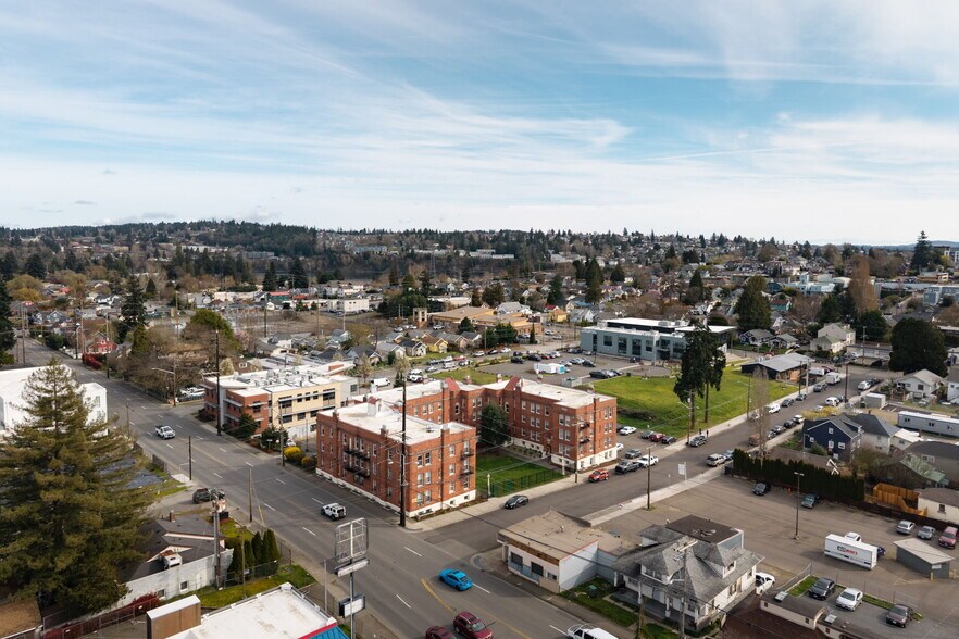 More Photos Of 834 7th St, Bremerton Apartments For Sale