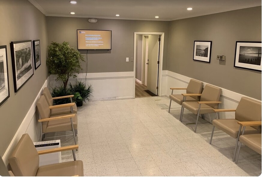 More Photos Of 1842 Noriega St, San Francisco Storefront Retail Office For Lease
