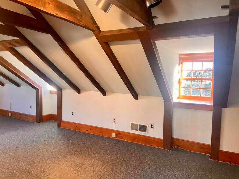 More Photos Of 1298-1300 Hope Bridgeville Rd, Hope Office For Lease