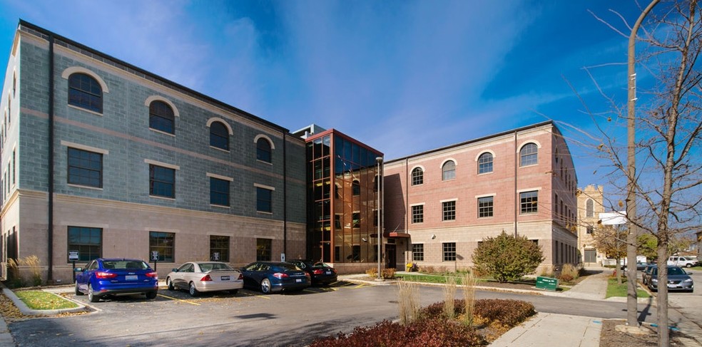 Primary Photo Of 1880 Oak Ave, Evanston Office For Lease