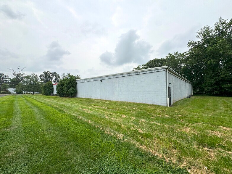 More Photos Of 5 Veronica Ave, Somerset Distribution For Sale