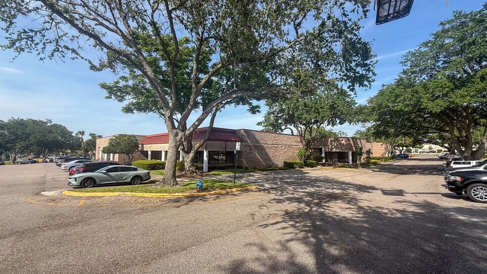 More Photos Of 528 Northlake Blvd, Altamonte Springs Unknown For Lease