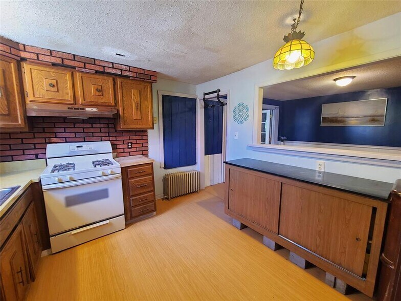 More Photos Of 108 Main St, Livingston Manor Convenience Store For Sale