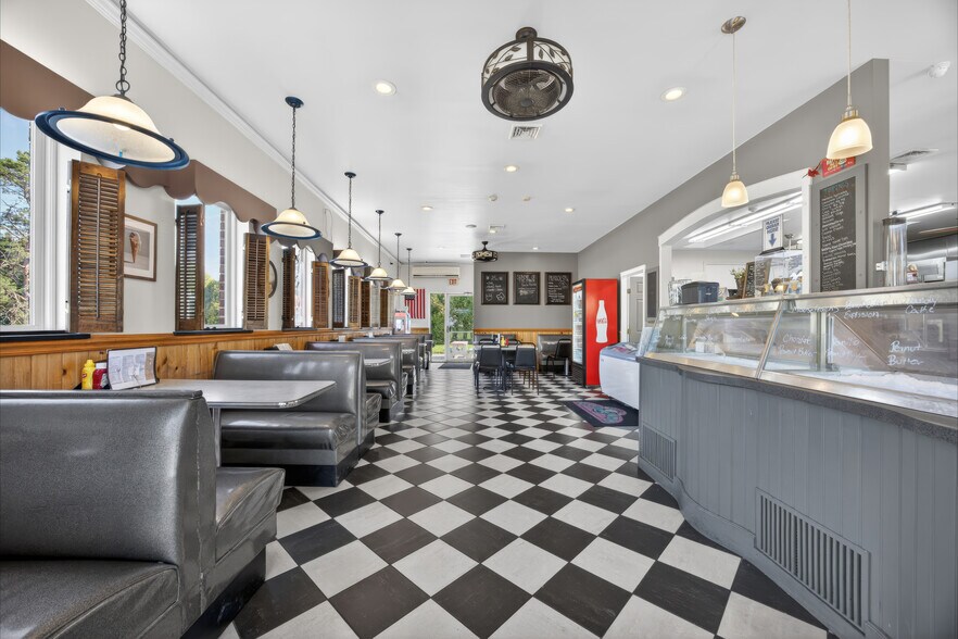 More Photos Of 2693 Community Dr, Bath Restaurant For Sale