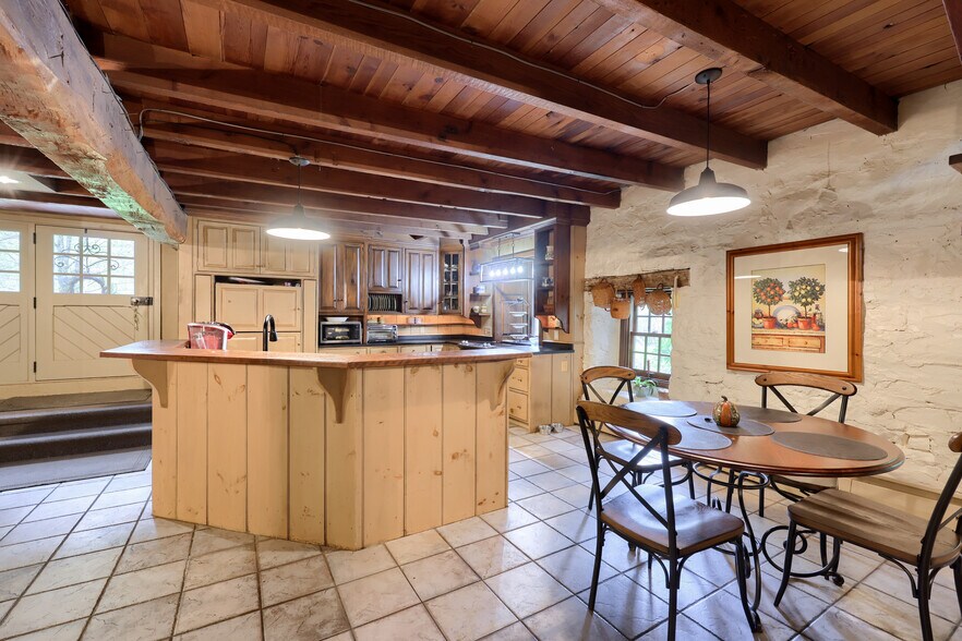 More Photos Of 9043 Mountain Rd, Alburtis Office Residential For Sale