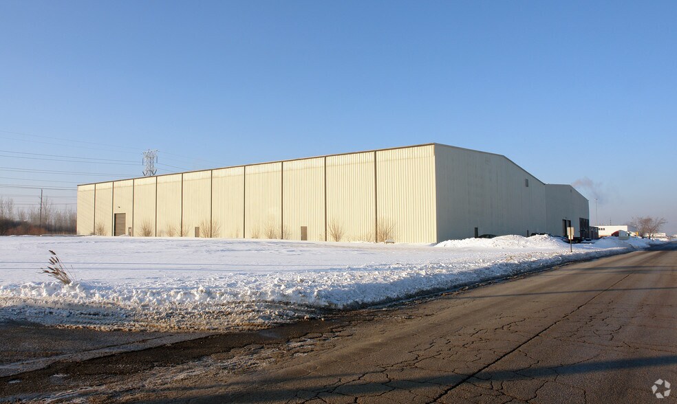 More Photos Of 5443 W 70th Pl, Bedford Park Manufacturing For Sale