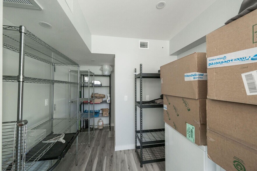 More Photos Of 532 Margaret St, Key West Restaurant For Sale